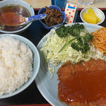 勝山協食 - チキンカツ定食850円