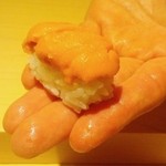 寿しの吉乃 - ウニ（北海道馬糞）です