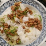 Yoshinoya - お替りした大盛りご飯、納豆