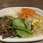 焼肉フランス人 - ナムル盛り合わせ