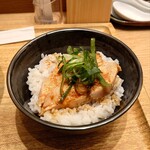 鶏匠 はしぐち 日本橋高島屋 - 鶏チャーシューご飯(250円)