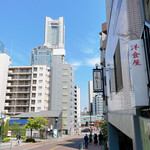 洋食屋 綺・Luck - 紅葉坂の途中に店舗