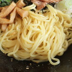 Tsutsujigaoka Resutohausu - 麺
