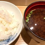 てんぷら 松月 - 御飯(小盛)・赤だし