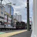 Yuusuke - 一段下から見上げることができる迫力の阪急電車。マニアにはたまらなーい(*ﾟ▽ﾟﾉﾉﾞ☆ﾊﾟﾁﾊﾟﾁ