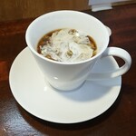 キッチン ブルー グローブ - ミルク入れが定番となりつつあります