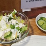 キッチン ブルー グローブ - サラダ、お新香のアップ