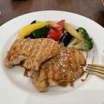 Boulangerie et café Main Mano - 鶏モモのソテー