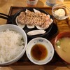 Buta Suteki Ando Gyuutan Suteki To Ichi - 豚ステーキ定食（１１００円）
