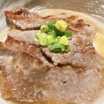 YUJU特制黑毛和牛肉饭