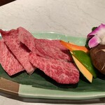 米沢牛炭火焼肉 上杉 - 