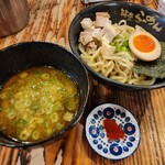 Ikkouryuu - コリアンダーパウダーは大して辛くはなく、風味付けの意味が大きい