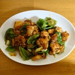 東京飯店 - 鶏肉の辛子みそ炒め