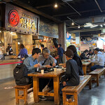 明神丸 ひろめ市場店 - 内観。