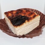ル クール タンドル - ・「バスクチーズケーキ(¥570)」