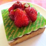 ホテルブレストンコート ザ・ラウンジ - タルト・スリーズ