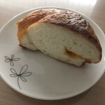 パン工房 ブランジェリーケン - チェダーチーズベーグル　断面