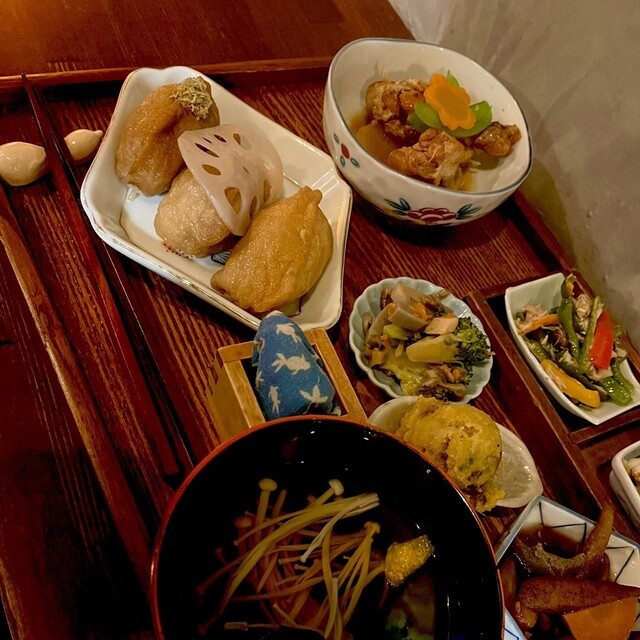 ほうじいなり寿司の御膳。』by いずみおか : 結音茶舗 (ユイオンチャホ