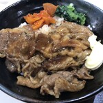 肉のヤマ牛 - 料理