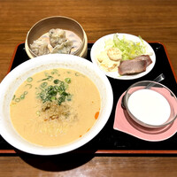 海皇 大阪堂島店 - 飲茶セット（小皿料理、点心3種、ラーメン、デザート）@1,050円