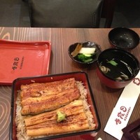 入谷鬼子母神門前のだや - いとこ重
                
                鰻と穴子