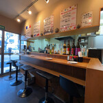 フランス惣菜と串カツ マルブラード - 店内