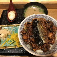 一心 金子 - 卵は別皿です　漬物も美味