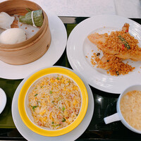 中国料理 王宮 - 点心、炒飯、スープ、大海老の黄金揚げ