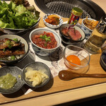 牛刺しと焼肉 仔虎 - 