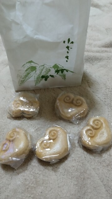 一本1100円の羊羹』by ひしもち : 小ざさ (おざさ)- 吉祥寺/和菓子
