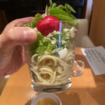 Kafe Purimeiru - サラダの下半分はパスタサラダが詰まっていてボリューミー