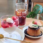 My Home Coffee, Bakes, Beer - ■苺のムース
      ■ビタープリン～生クリーム&苺～