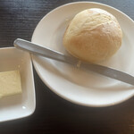 ビストロ HIBIKI - パスタランチのパン
