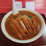 北京飯店 - 色は白くない、”味噌”を堪能できる昭和のラーメンスープ。