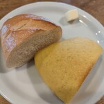 ガーデンカフェ オコジュ - サラブレッドハウスさんサプライのパンですね