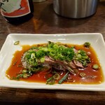 串坊 - 牛タタキ(めっちゃ良いサシ)