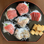 築地 山治 - 簡単に盛り付けてみました。玉子焼きは玉八商店