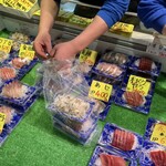 築地 山治 - 親切な接客です。