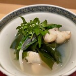 銀座 しのはら - 甘鯛の唐揚げと蛤と若芽のお鍋