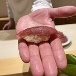 銀座 しのはら - 鮪の赤身握り