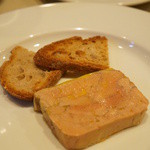 ランド産鴨のフォアグラのテリーヌ　アルマニャック風味（2200円）
          