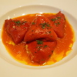 バスク風白身魚のすり身の赤ピーマン詰め　トマトソース（1500円）
          
