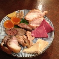 里葉亭 - 燻製の盛り合わせ