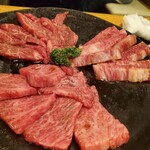 焼肉問屋 牛蔵 - 黒毛和牛盛り合わせ