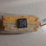 タイヨウブレッズ - たまごとツナのサンドイッチ302円税込