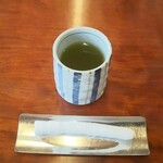 201556358 - お茶とお手拭き 