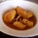 カフェこたつ - まるごとじゃがいものそぼろ煮カレー風味