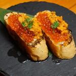 Garlic toast with sea urchin and salmon roe
