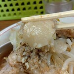 ラーメン二郎 - アブラ固まりもあった