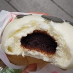 老維新 - パンダまん。中身はチョコカスタードクリーム